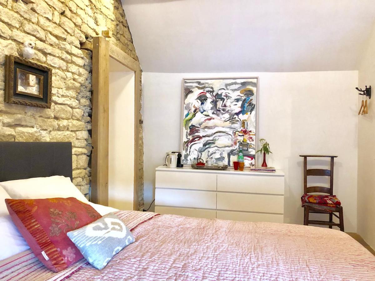 La Cour Des Delices Bed & Breakfast Gigny  Dış mekan fotoğraf