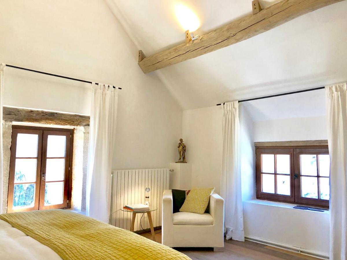 La Cour Des Delices Bed & Breakfast Gigny  Dış mekan fotoğraf