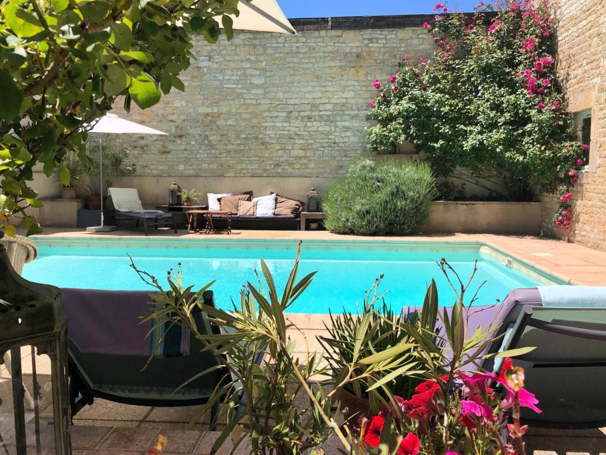 La Cour Des Delices Bed & Breakfast Gigny  Dış mekan fotoğraf