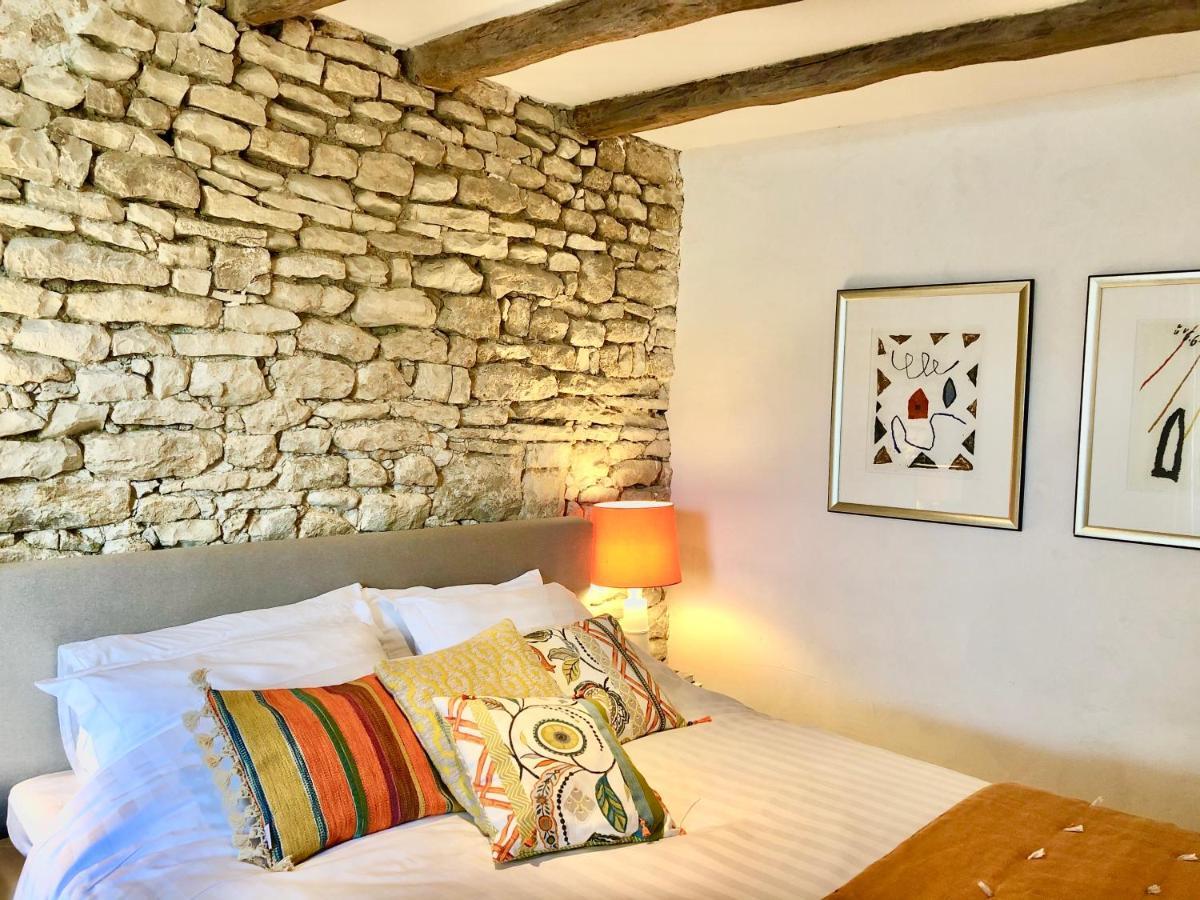 La Cour Des Delices Bed & Breakfast Gigny  Dış mekan fotoğraf