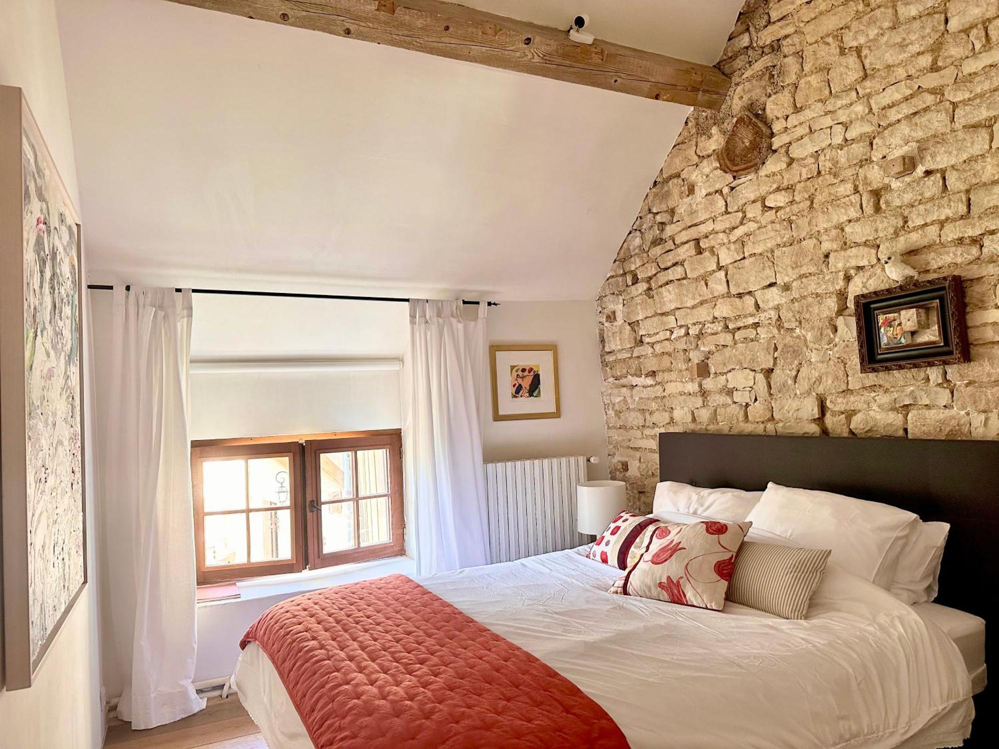 La Cour Des Delices Bed & Breakfast Gigny  Dış mekan fotoğraf